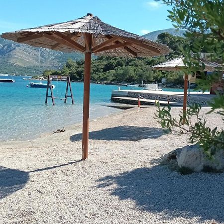 Holiday Home Villa Kastel Zrnovo Екстер'єр фото