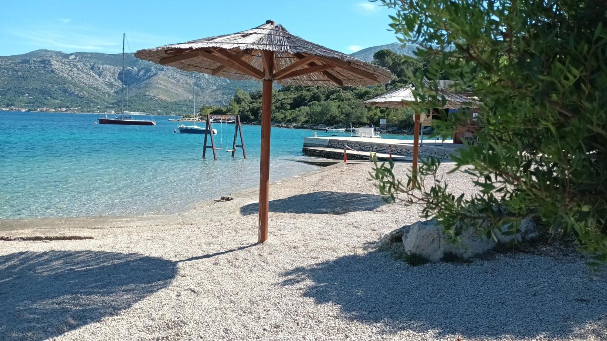 Holiday Home Villa Kastel Zrnovo Екстер'єр фото