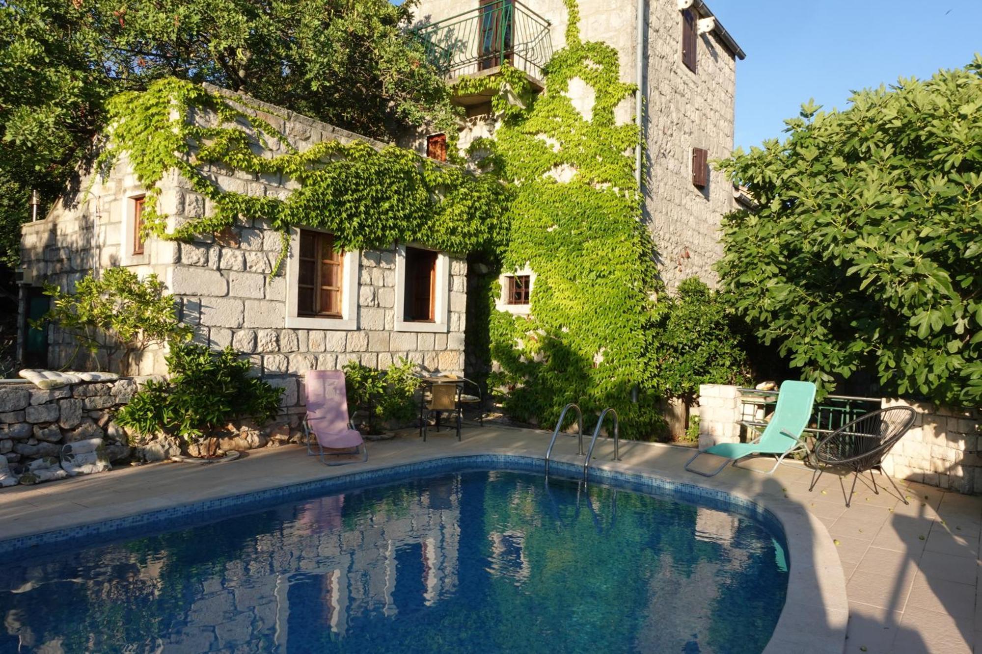Holiday Home Villa Kastel Zrnovo Екстер'єр фото