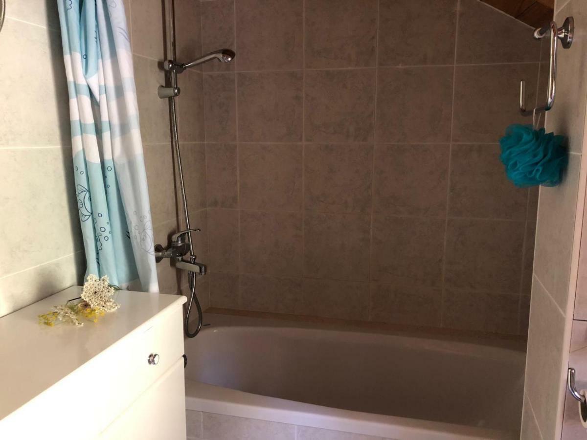 Holiday Home Villa Kastel Zrnovo Екстер'єр фото