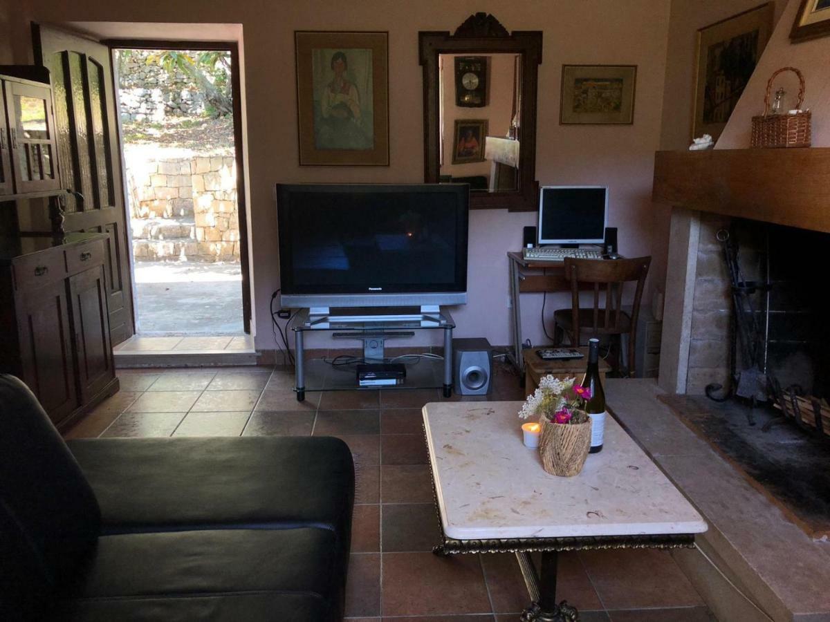 Holiday Home Villa Kastel Zrnovo Екстер'єр фото
