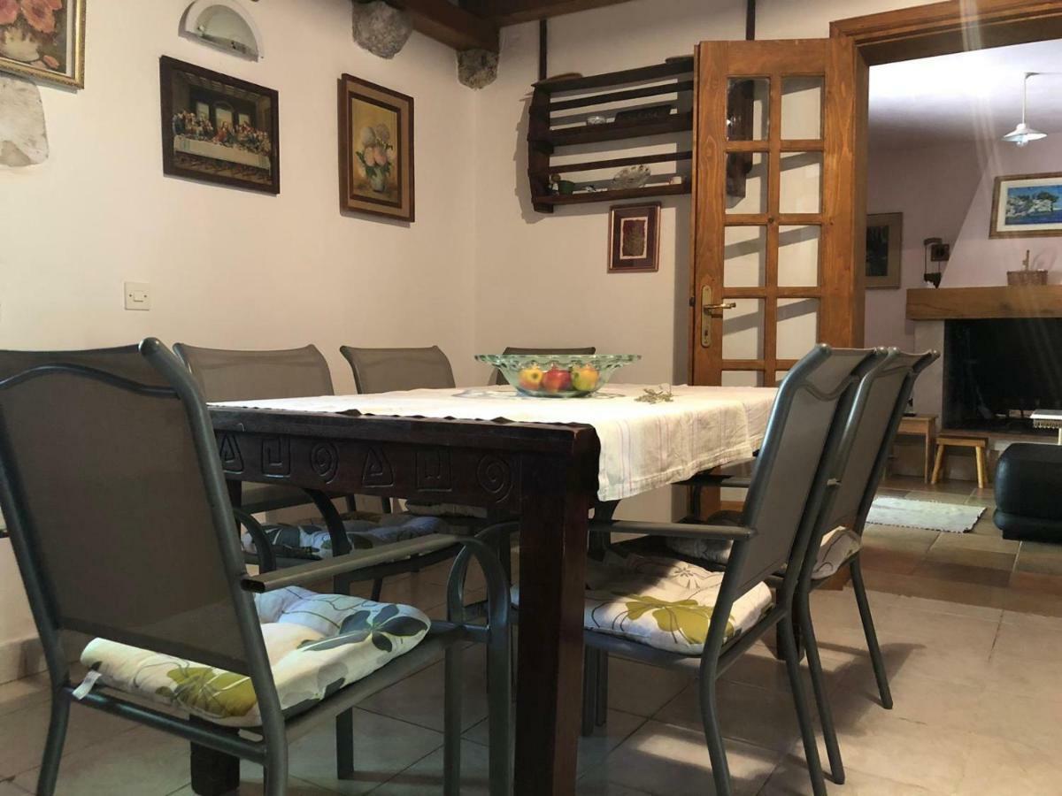 Holiday Home Villa Kastel Zrnovo Екстер'єр фото