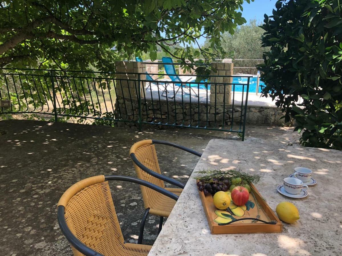 Holiday Home Villa Kastel Zrnovo Екстер'єр фото