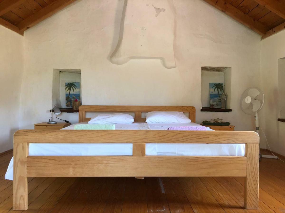 Holiday Home Villa Kastel Zrnovo Екстер'єр фото