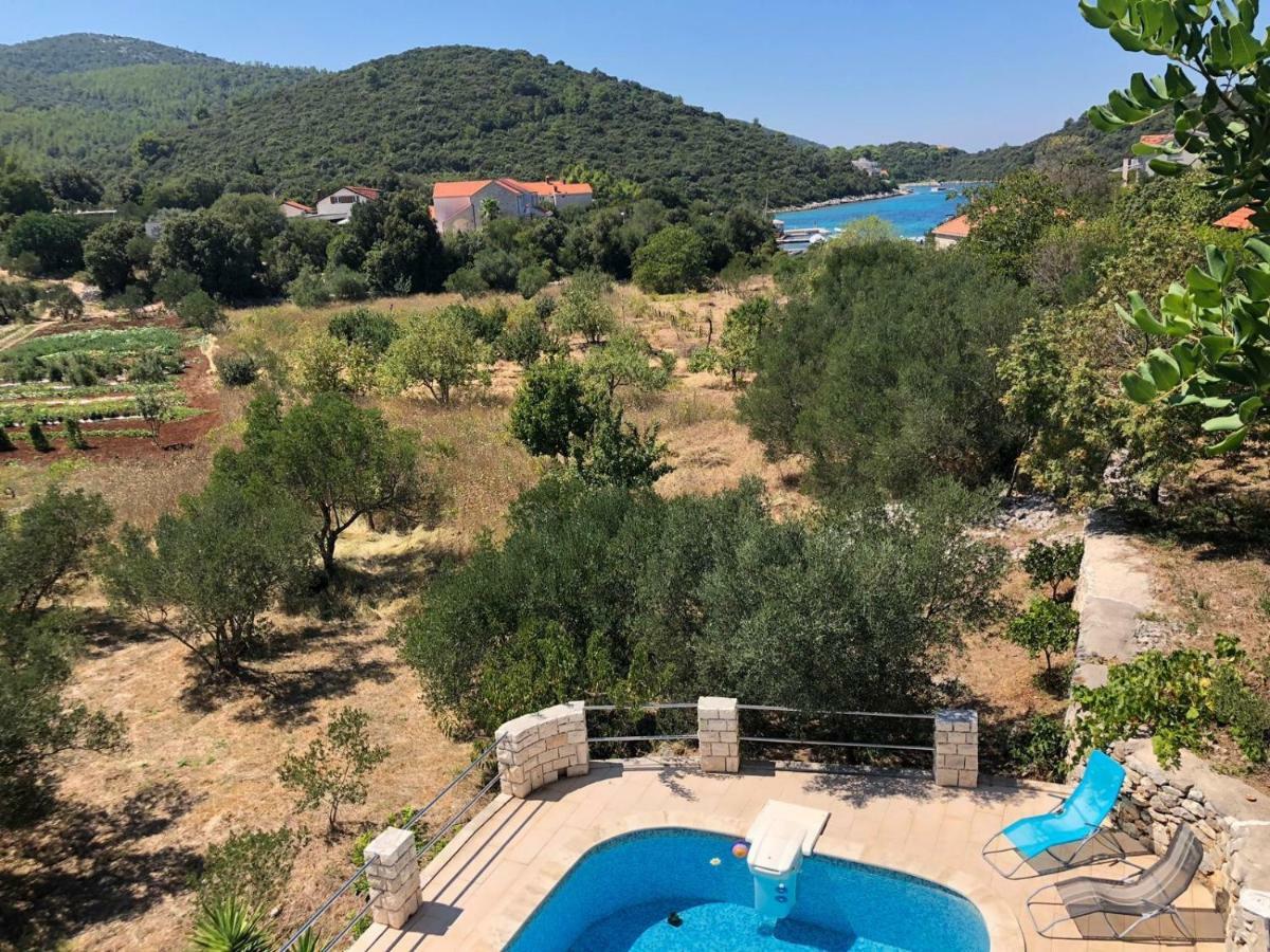 Holiday Home Villa Kastel Zrnovo Екстер'єр фото